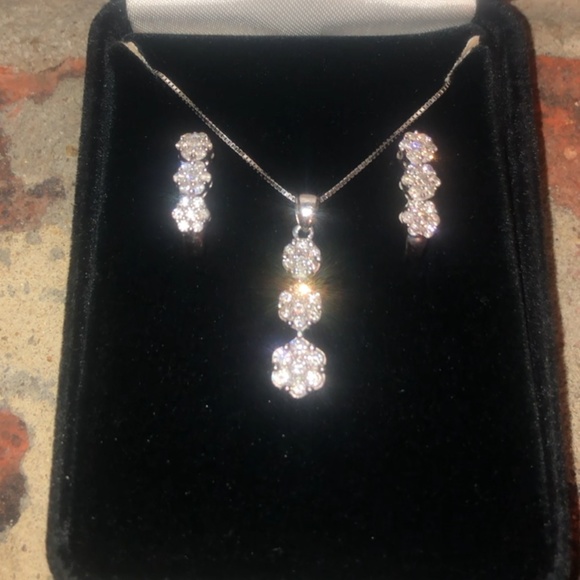 21stone Diamond necklace & earring set 10kt/14k - Picture 1 of 8